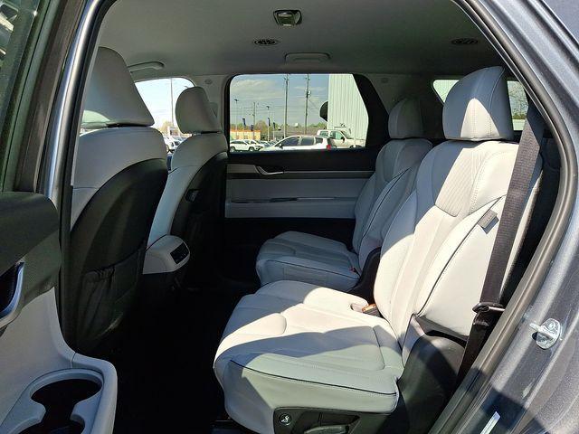 used 2025 Hyundai Palisade car, priced at $35,591