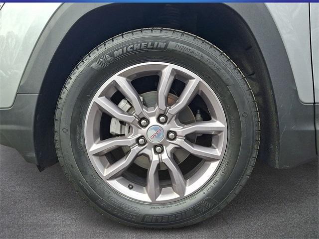 used 2024 GMC Terrain car, priced at $21,591