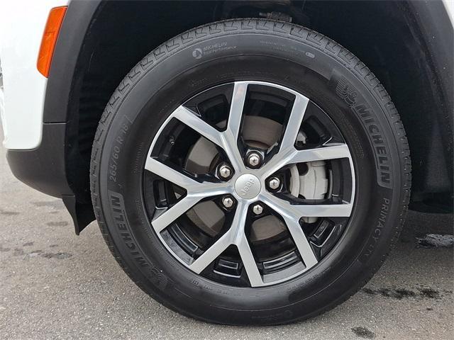 used 2025 Jeep Grand Cherokee car, priced at $38,591