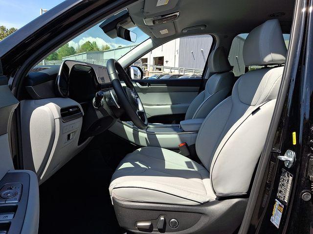 used 2025 Hyundai Palisade car, priced at $34,241