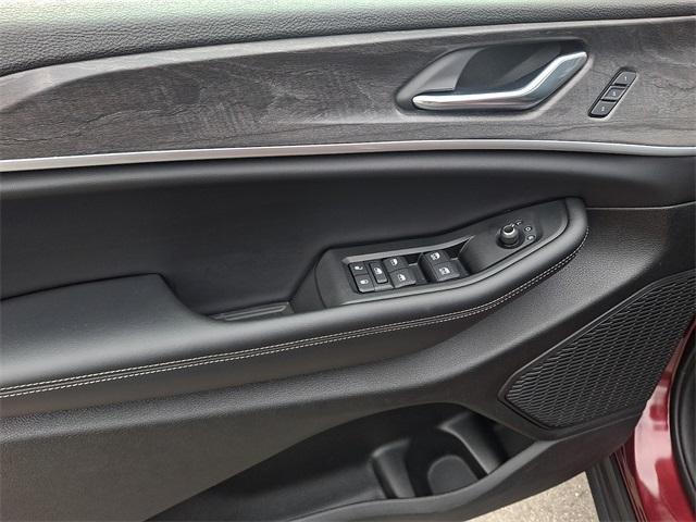 used 2025 Jeep Grand Cherokee car, priced at $38,691