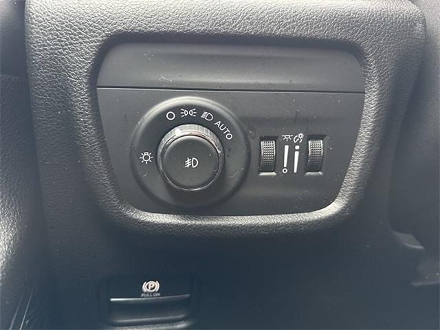 used 2024 Jeep Grand Cherokee car, priced at $33,981