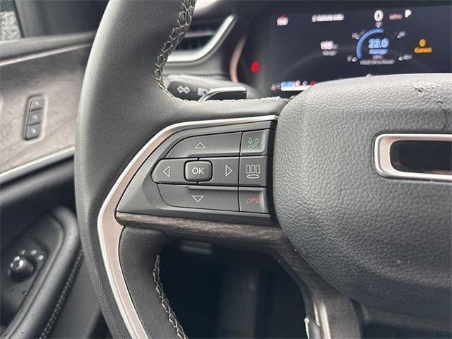 used 2024 Jeep Grand Cherokee car, priced at $33,981