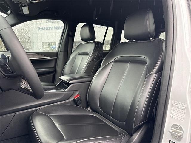 used 2024 Jeep Grand Cherokee car, priced at $33,981