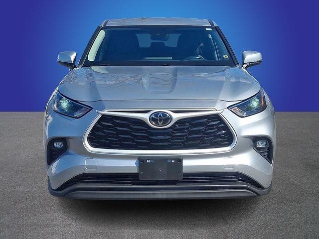 used 2024 Toyota Highlander car, priced at $29,981