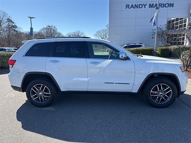 used 2017 Jeep Grand Cherokee car, priced at $14,491