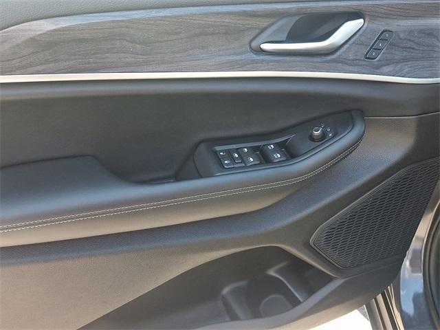 used 2025 Jeep Grand Cherokee car, priced at $39,591