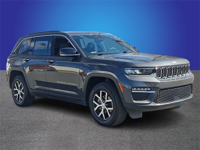 used 2025 Jeep Grand Cherokee car, priced at $39,591