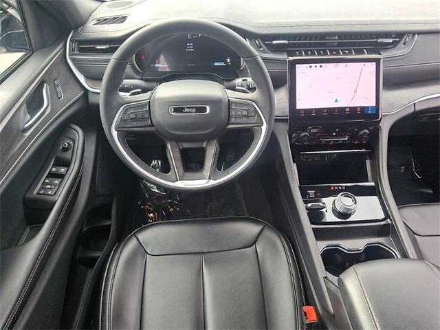 used 2025 Jeep Grand Cherokee car, priced at $39,341