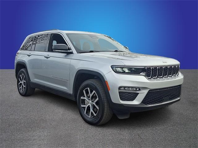 used 2025 Jeep Grand Cherokee car, priced at $39,341