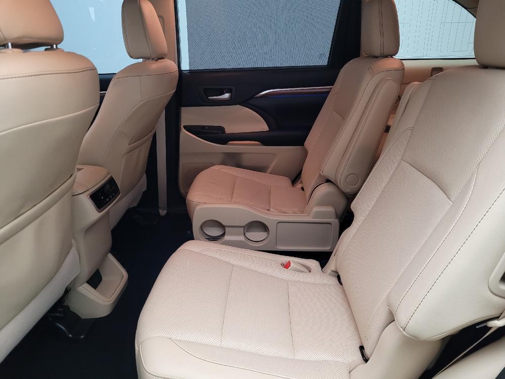 used 2019 Toyota Highlander car, priced at $25,995