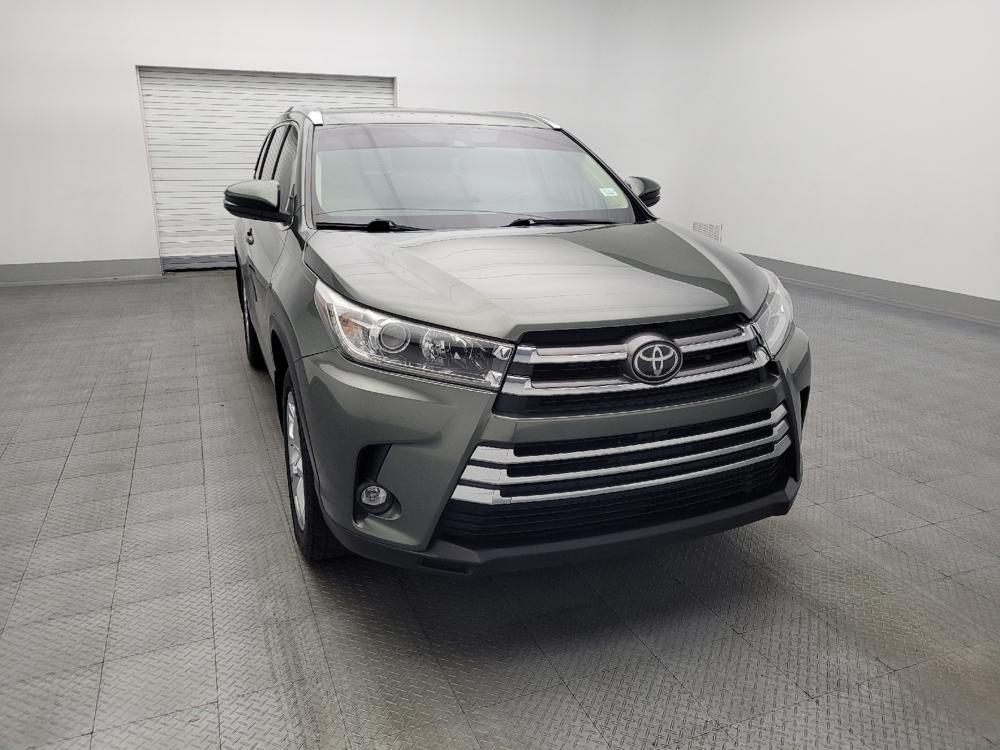 used 2019 Toyota Highlander car, priced at $25,995