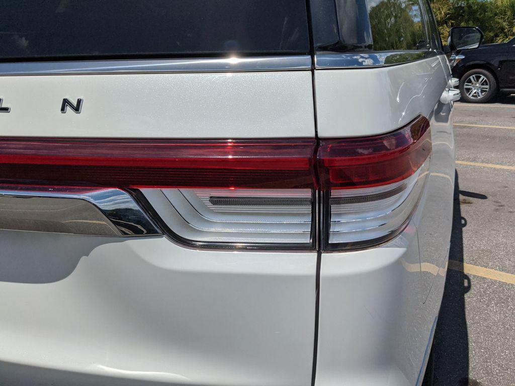 used 2022 Lincoln Navigator car, priced at $62,996