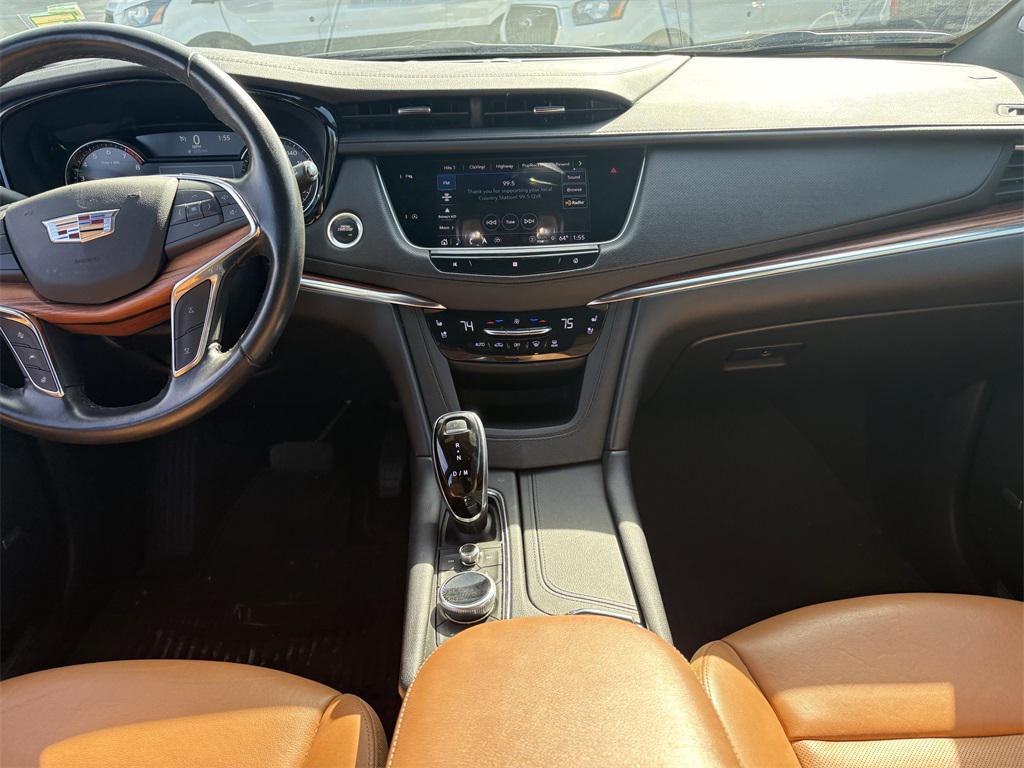 used 2021 Cadillac XT5 car, priced at $24,712