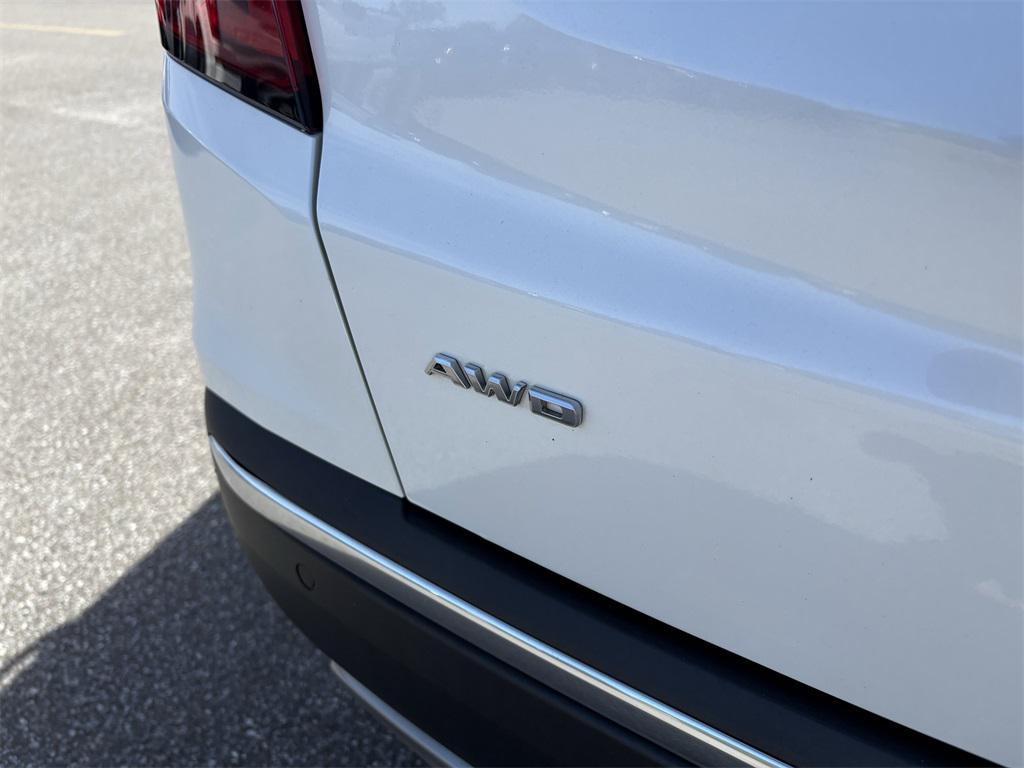 used 2021 Cadillac XT5 car, priced at $24,712