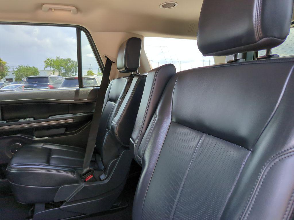used 2024 Ford Expedition car, priced at $44,351