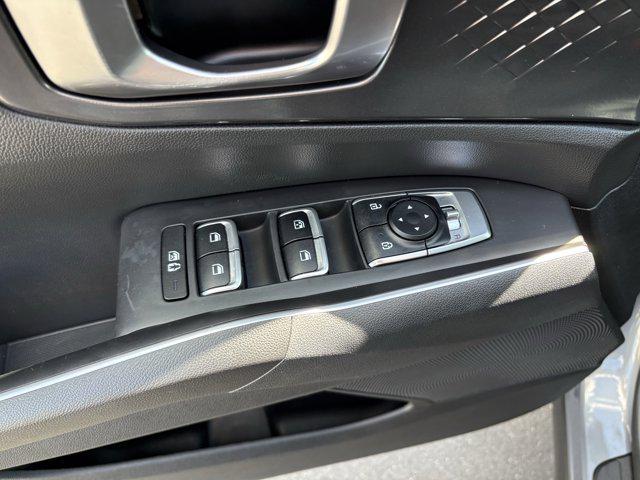 used 2023 Kia Sorento car, priced at $22,890