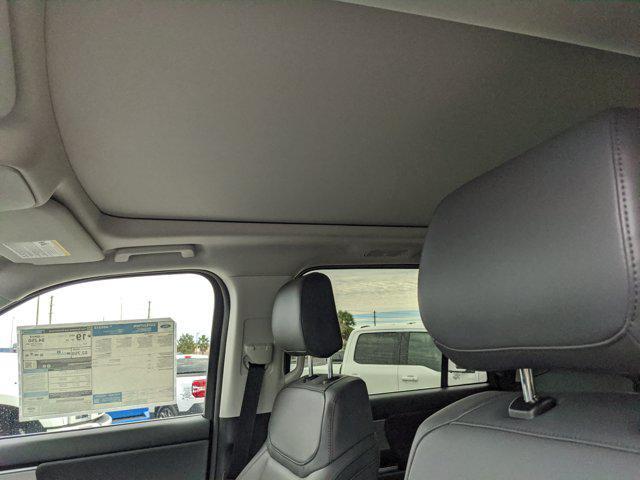 new 2025 Ford Expedition car, priced at $65,995