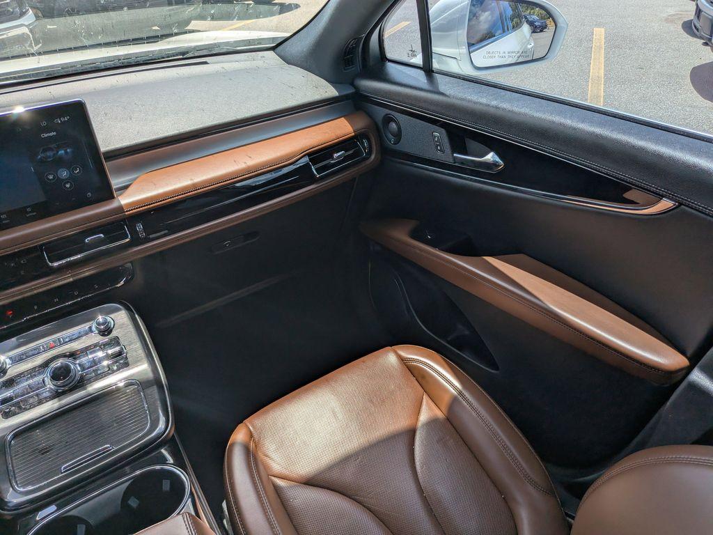 used 2021 Lincoln Nautilus car, priced at $30,562