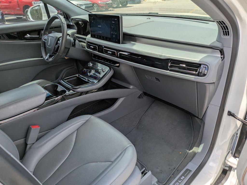 used 2023 Lincoln Nautilus car, priced at $37,584
