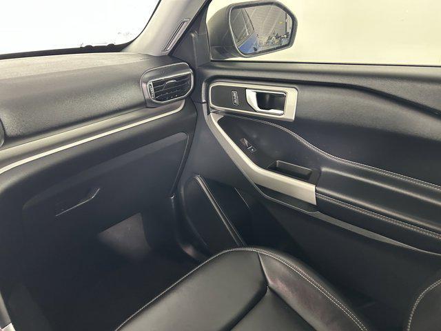 2022 ATLAS BLUE METALLIC Ford Explorer