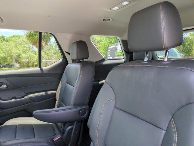 used 2021 Chevrolet Traverse car, priced at $23,786