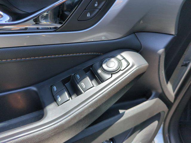 used 2021 Chevrolet Traverse car, priced at $23,786