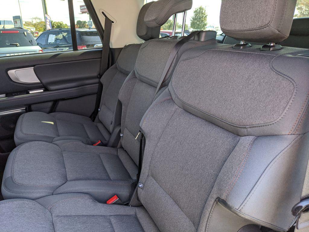 new 2025 Ford Expedition car, priced at $58,995