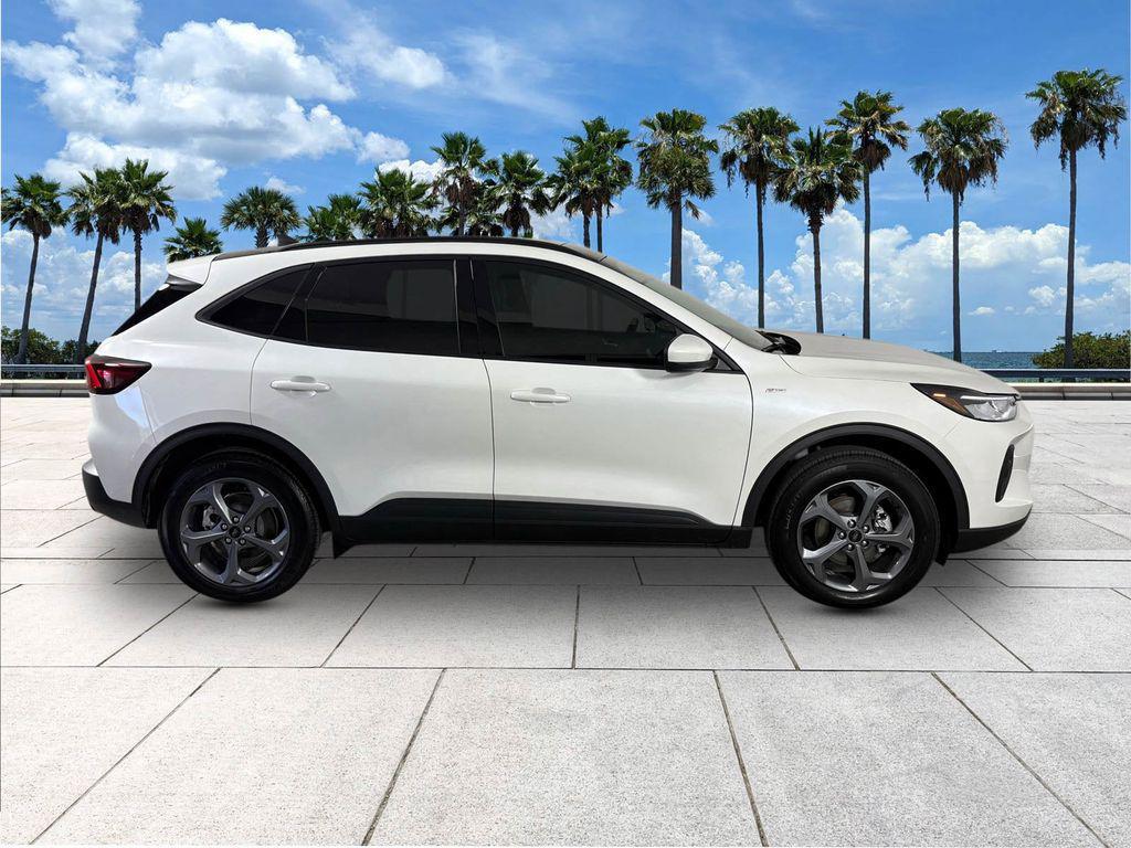 new 2025 Ford Escape car, priced at $25,995