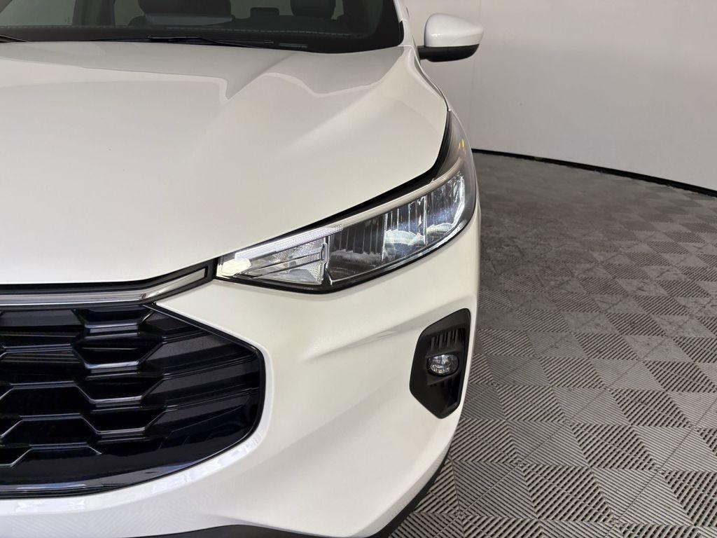new 2025 Ford Escape car, priced at $25,995
