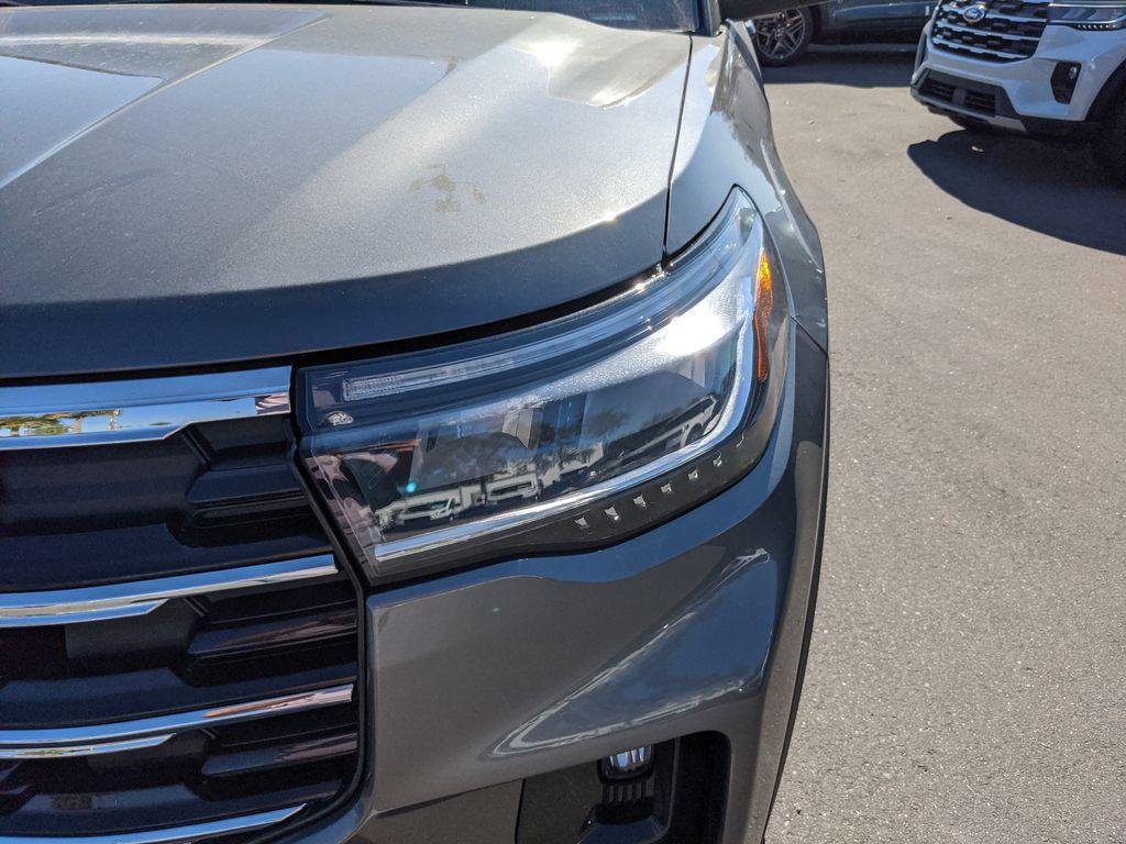 new 2026 Ford Explorer car, priced at $39,080