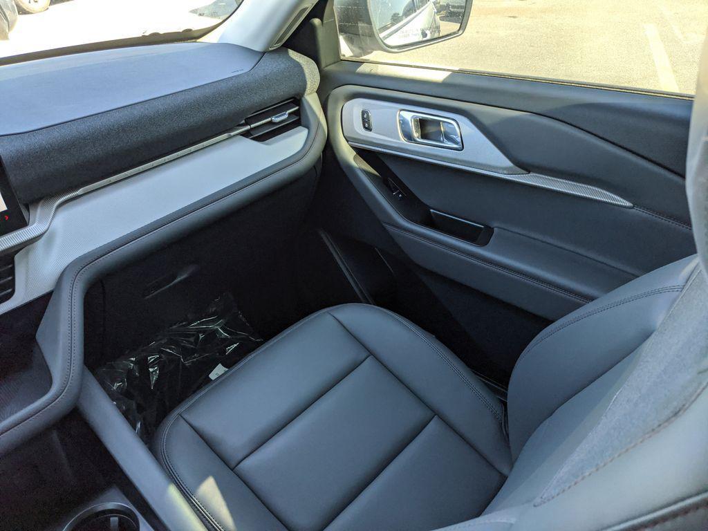 new 2026 Ford Explorer car, priced at $40,080