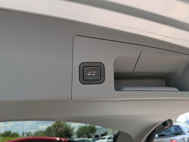 used 2020 Cadillac XT5 car, priced at $24,021