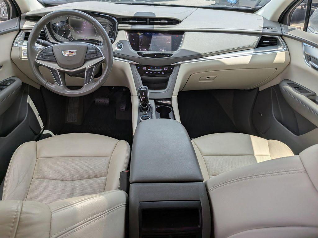 used 2020 Cadillac XT5 car, priced at $24,745
