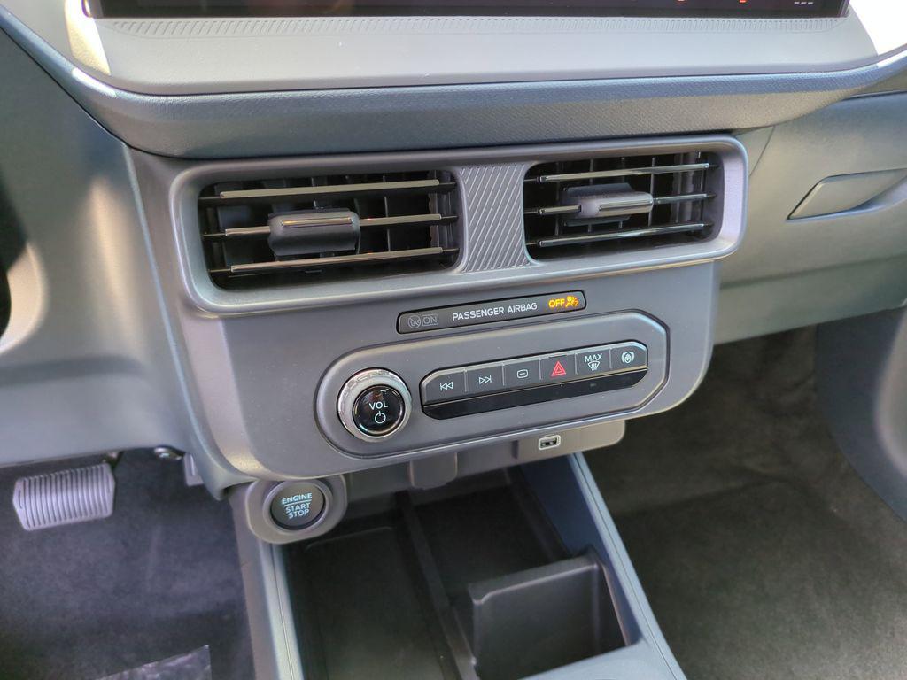 new 2025 Ford Maverick car, priced at $35,080
