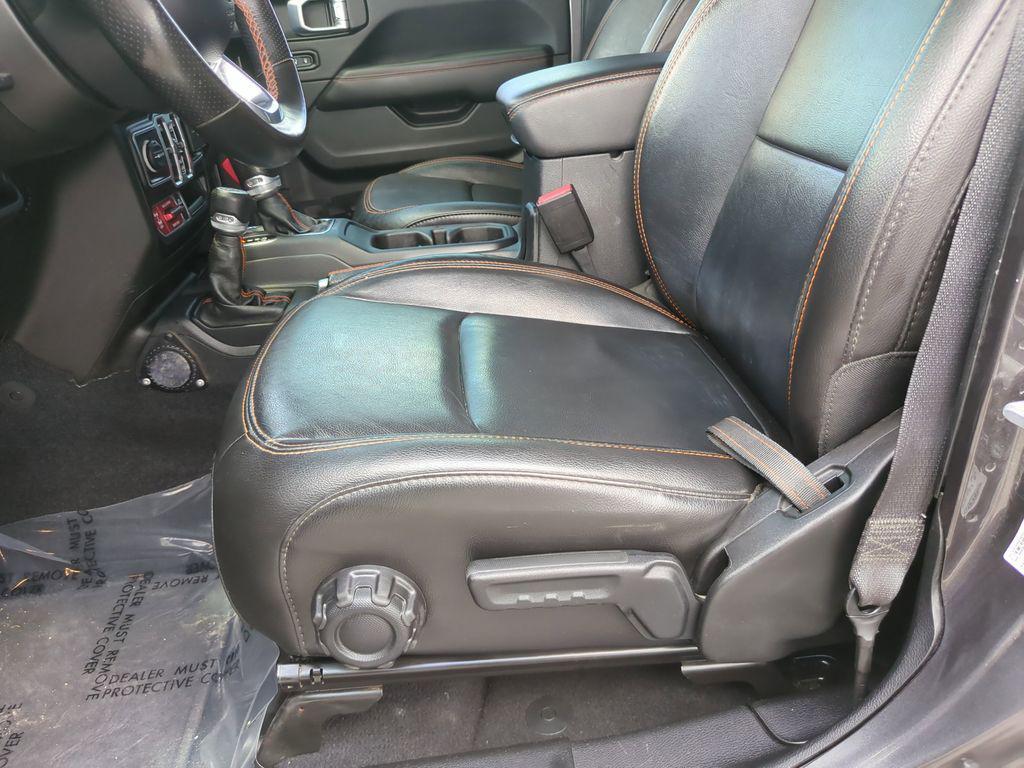 used 2022 Jeep Gladiator car, priced at $39,084