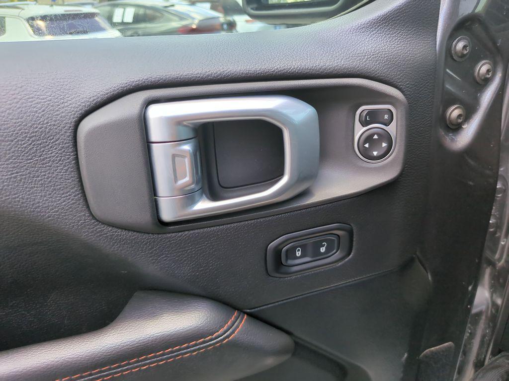 used 2022 Jeep Gladiator car, priced at $39,084