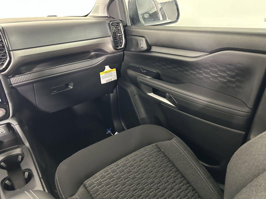 new 2025 Ford Ranger car, priced at $31,995