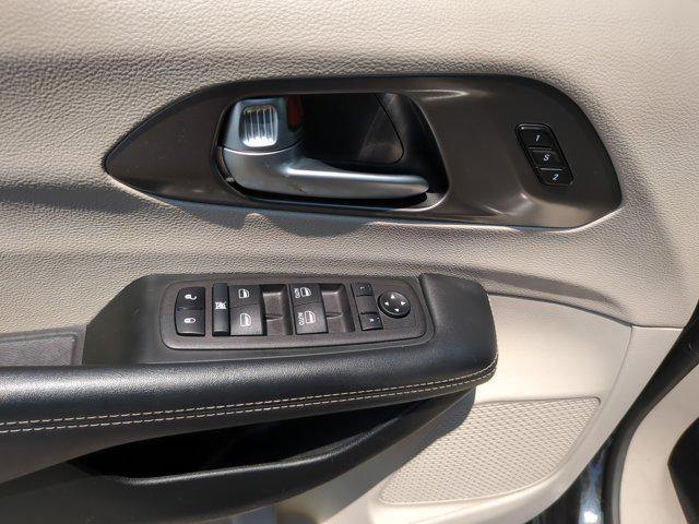 used 2023 Chrysler Pacifica car, priced at $22,701