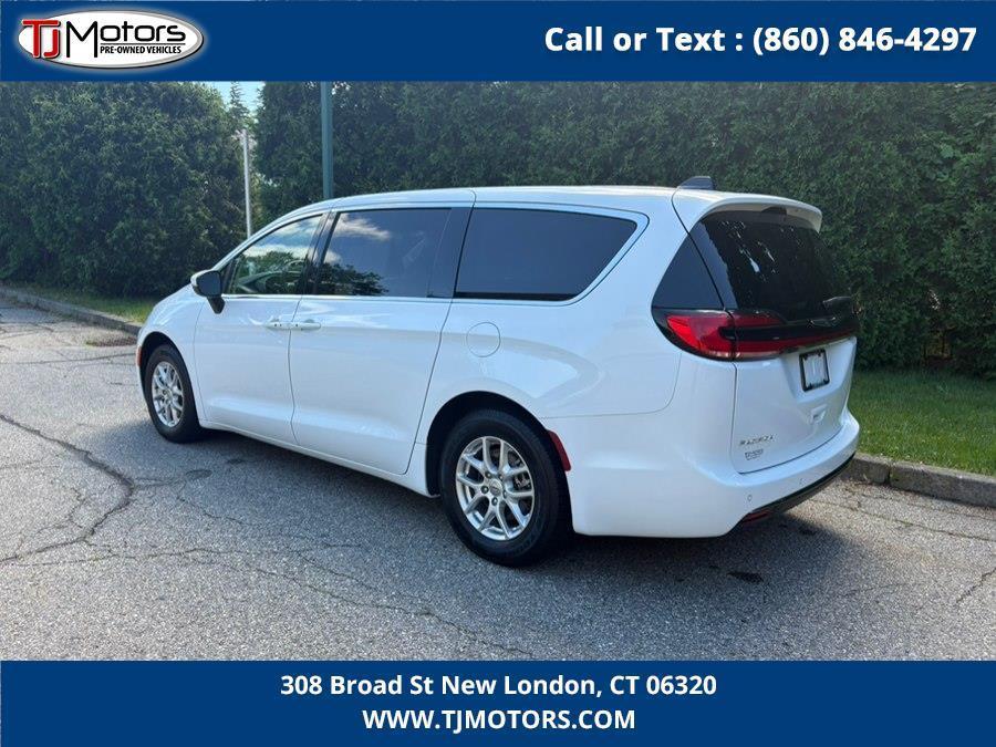 used 2023 Chrysler Pacifica car, priced at $25,694