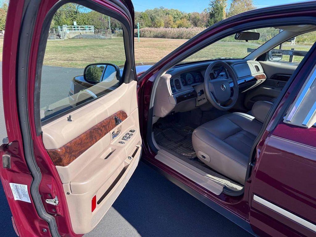 used 2005 Mercury Grand Marquis car, priced at $9,998