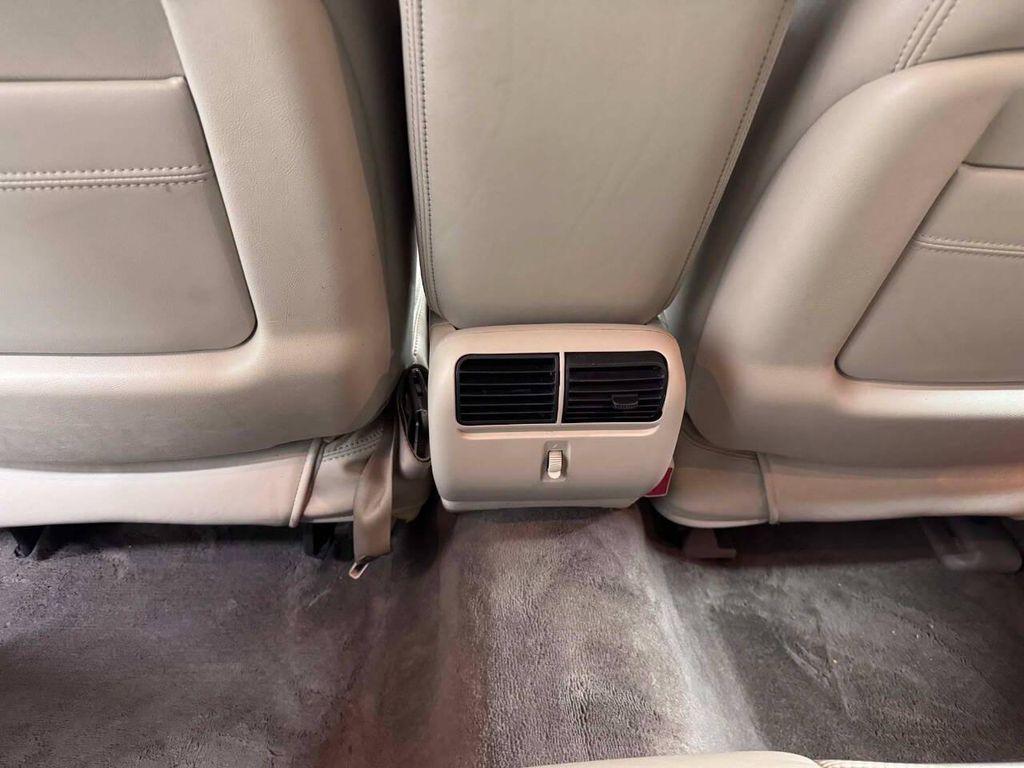 used 2004 Lincoln Town Car car, priced at $5,998