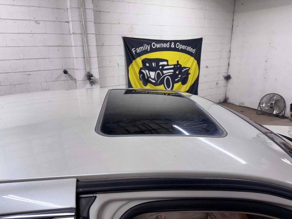 used 2004 Lincoln Town Car car, priced at $5,998