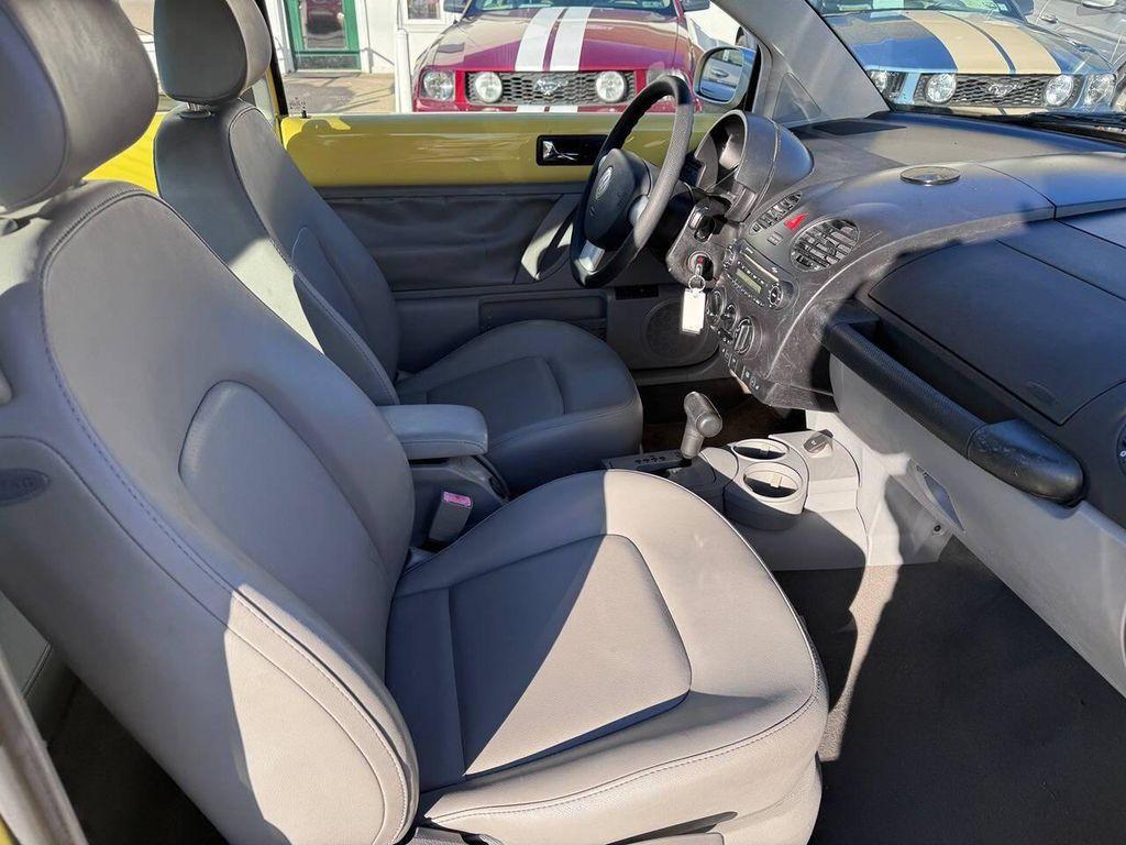 used 2005 Volkswagen New Beetle car