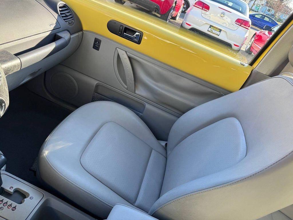 used 2005 Volkswagen New Beetle car