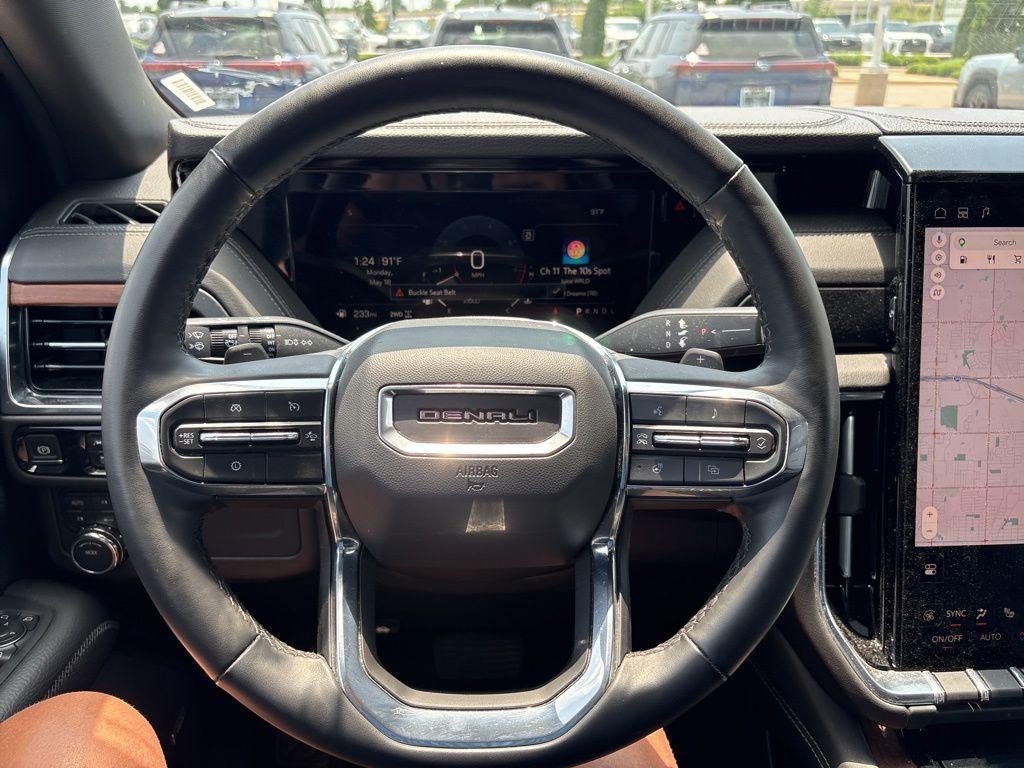 used 2025 GMC Yukon car, priced at $69,543