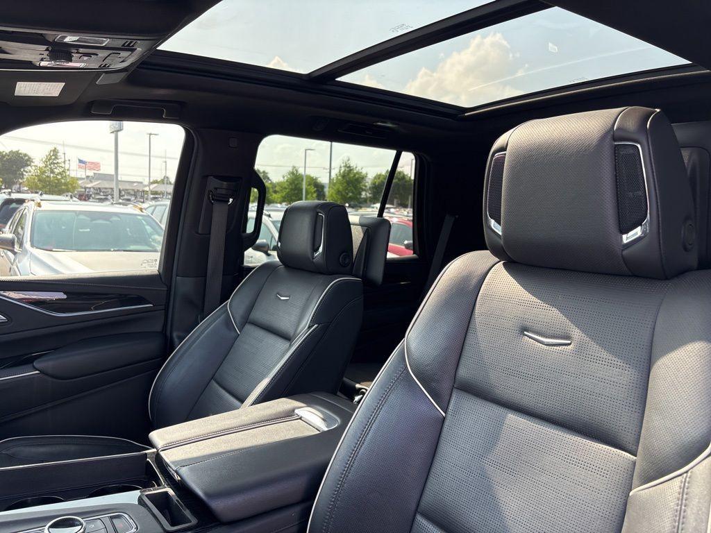 used 2023 Cadillac Escalade car, priced at $71,157