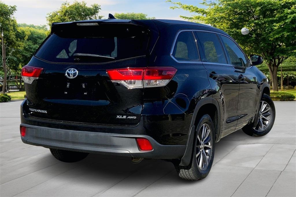 used 2017 Toyota Highlander car, priced at $18,404