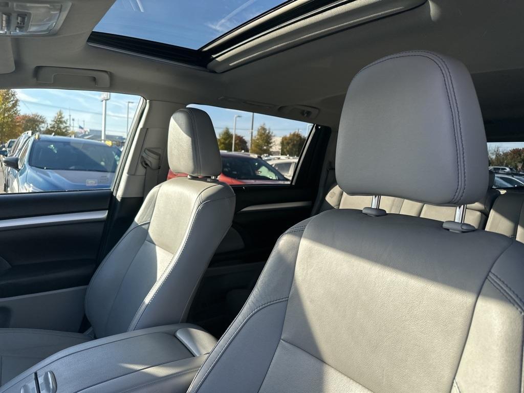 used 2017 Toyota Highlander car, priced at $20,750
