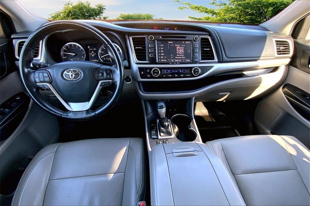 used 2017 Toyota Highlander car, priced at $18,404